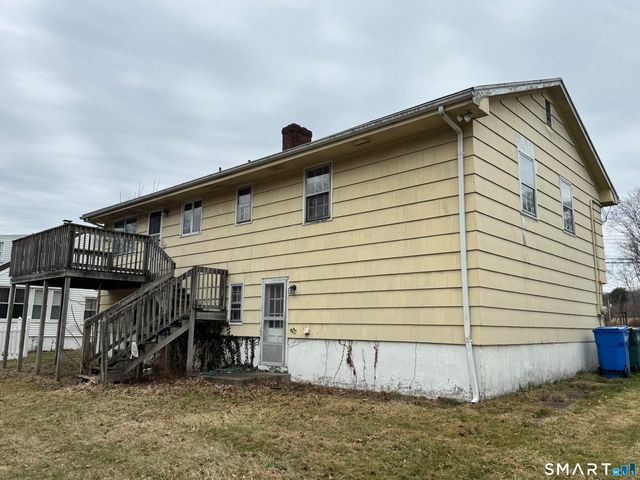 105 Ursini Drive, Hamden, CT 06514