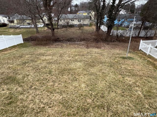 105 Ursini Drive, Hamden, CT 06514