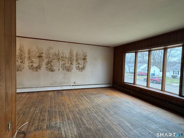 105 Ursini Drive, Hamden, CT 06514