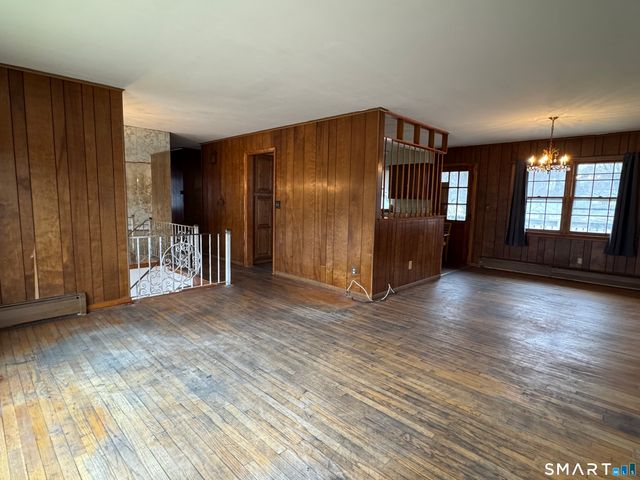 105 Ursini Drive, Hamden, CT 06514