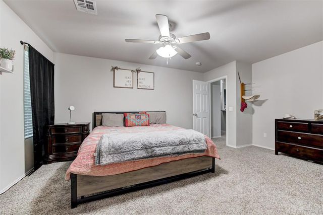 1812 W Antler Way, Mustang, OK 73064