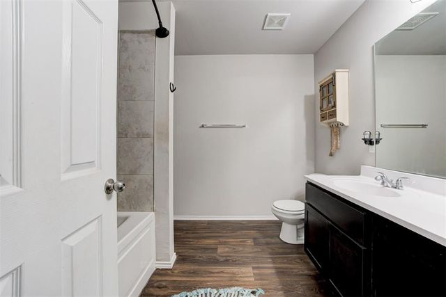 1812 W Antler Way, Mustang, OK 73064