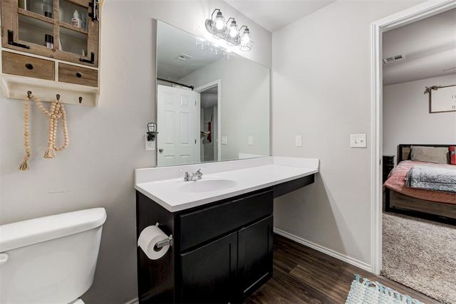 1812 W Antler Way, Mustang, OK 73064