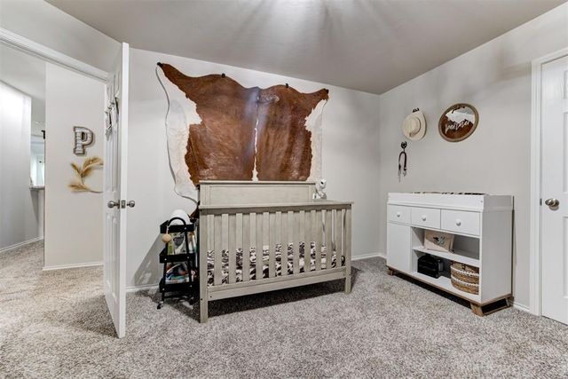 1812 W Antler Way, Mustang, OK 73064