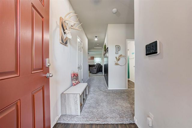 1812 W Antler Way, Mustang, OK 73064