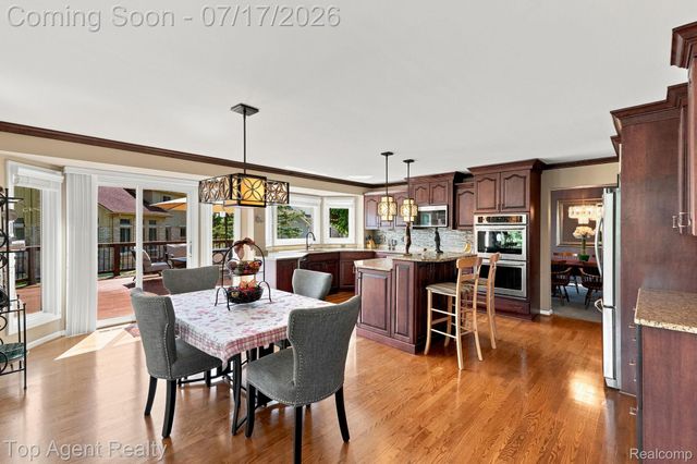 42316 Locklin Drive, Sterling Heights, MI 48314