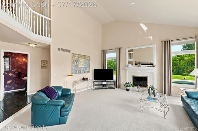 42316 Locklin Drive, Sterling Heights, MI 48314