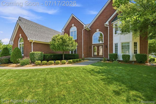 42316 Locklin Drive, Sterling Heights, MI 48314