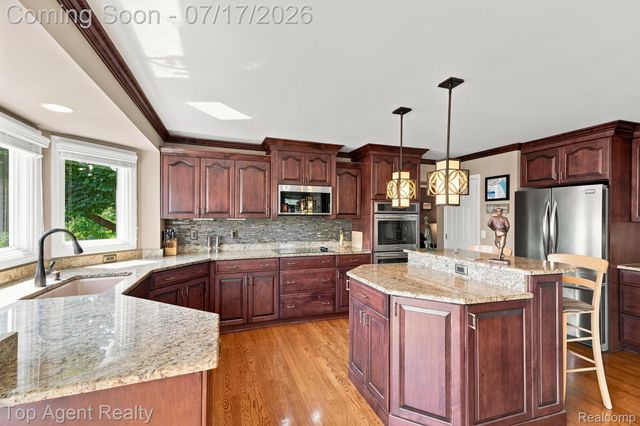 42316 Locklin Drive, Sterling Heights, MI 48314