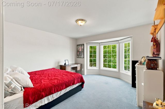 42316 Locklin Drive, Sterling Heights, MI 48314