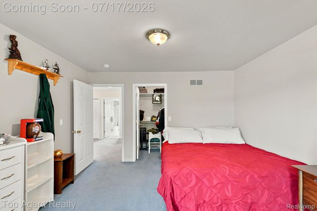 42316 Locklin Drive, Sterling Heights, MI 48314