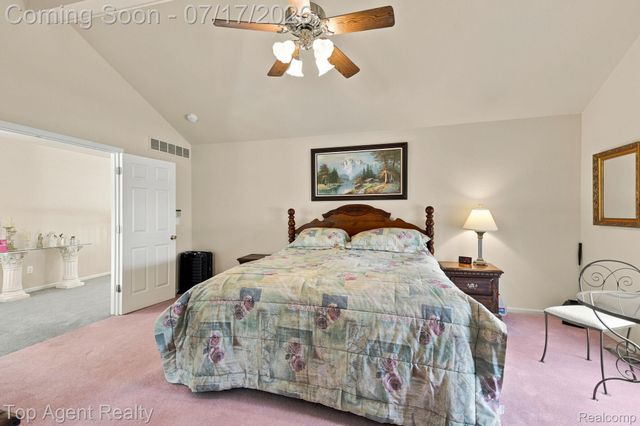 42316 Locklin Drive, Sterling Heights, MI 48314