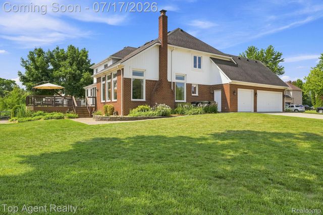 42316 Locklin Drive, Sterling Heights, MI 48314