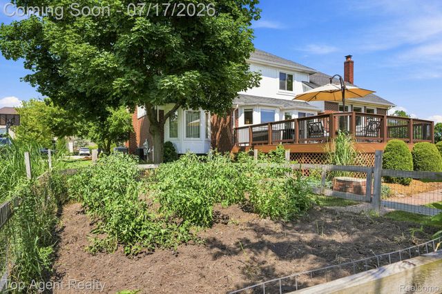 42316 Locklin Drive, Sterling Heights, MI 48314