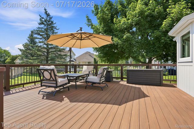 42316 Locklin Drive, Sterling Heights, MI 48314