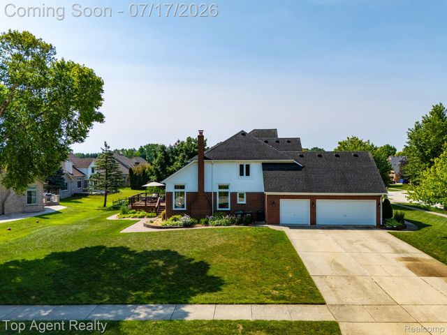 42316 Locklin Drive, Sterling Heights, MI 48314