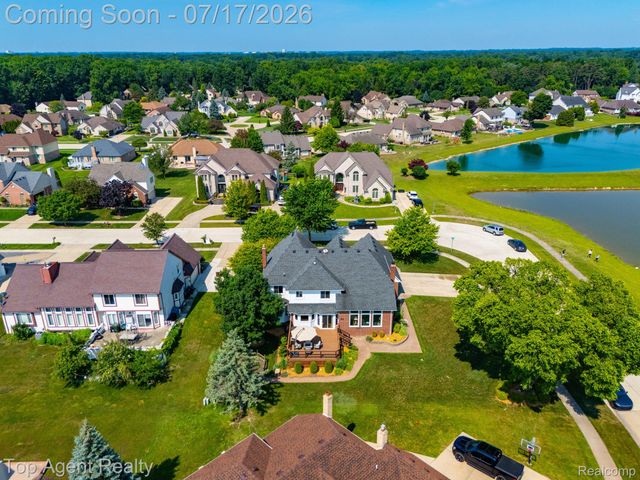 42316 Locklin Drive, Sterling Heights, MI 48314