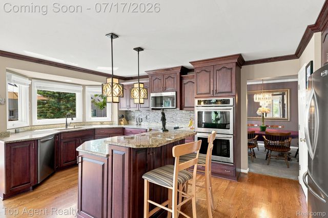 42316 Locklin Drive, Sterling Heights, MI 48314