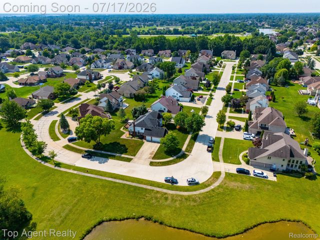 42316 Locklin Drive, Sterling Heights, MI 48314