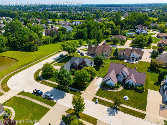 42316 Locklin Drive, Sterling Heights, MI 48314