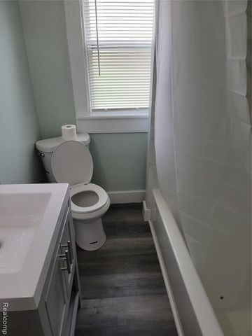 1576 Dickerson Street, Detroit, MI 48215