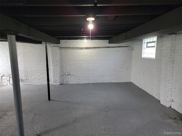 1576 Dickerson Street, Detroit, MI 48215