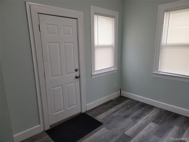 1576 Dickerson Street, Detroit, MI 48215