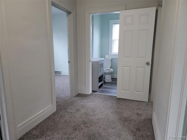 1576 Dickerson Street, Detroit, MI 48215