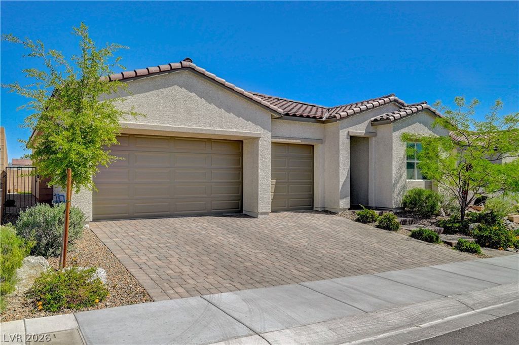 10124 Meandering Dell Avenue, Las Vegas, NV 89166 — photo 3
