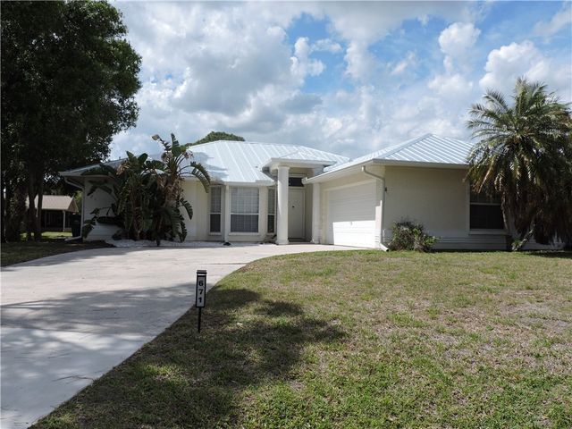 671 Concha Drive, Sebastian, FL 32958