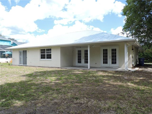 671 Concha Drive, Sebastian, FL 32958