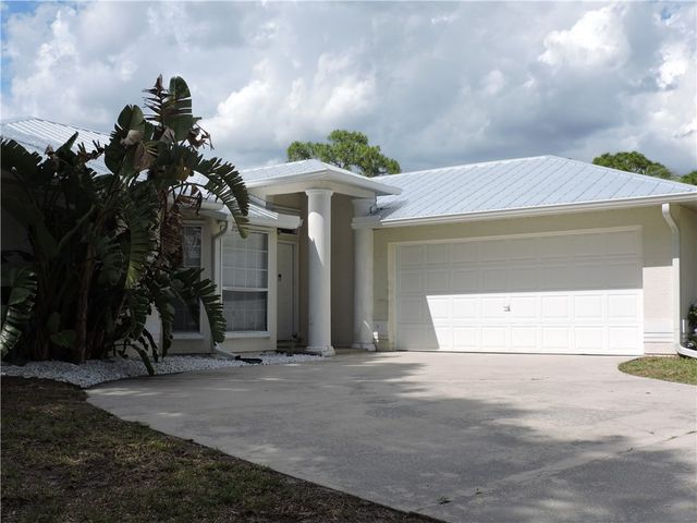 671 Concha Drive, Sebastian, FL 32958