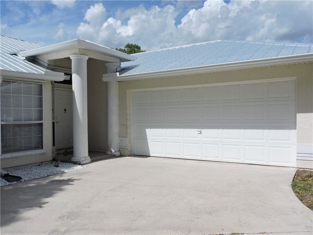 671 Concha Drive, Sebastian, FL 32958