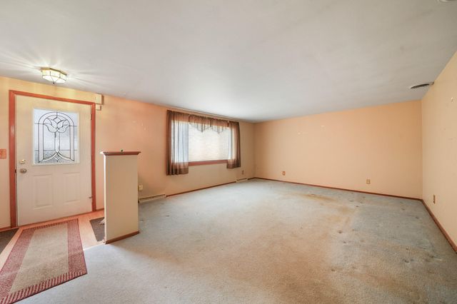 756 S 375 W, Hebron, IN 46341