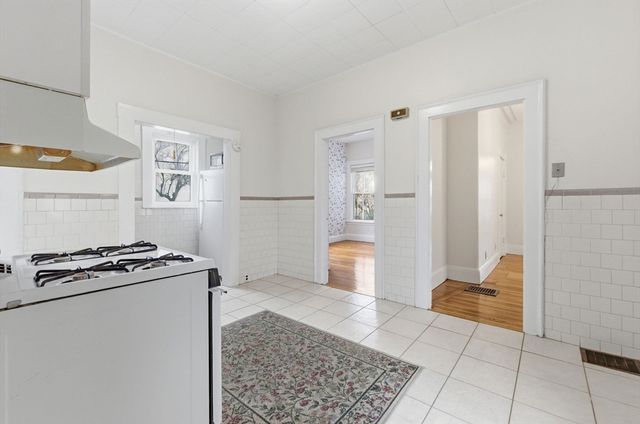 48 Springfield St, Somerville, MA 02143