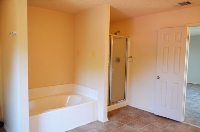 8520 Hawkview Drive, Fort Worth, TX 76179