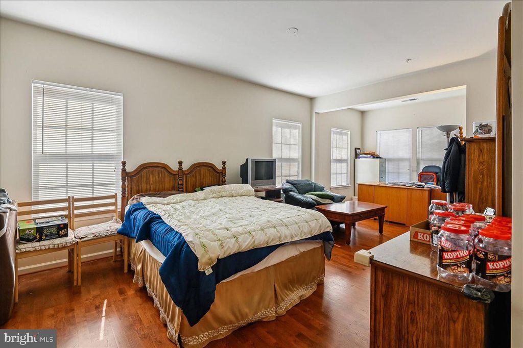 Image 19 of property listing at 11125 CHAMBERS CT #D, Woodstock, MD 21163
