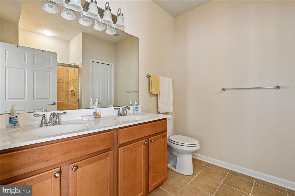 Image 23 of property listing at 11125 CHAMBERS CT #D, Woodstock, MD 21163