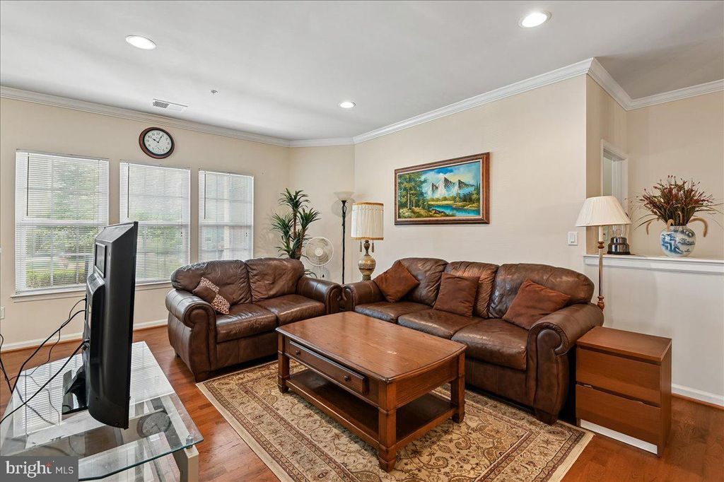 Image 8 of property listing at 11125 CHAMBERS CT #D, Woodstock, MD 21163