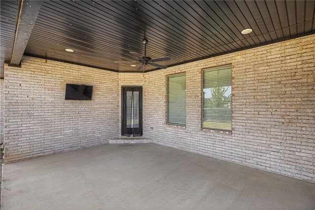 1701 Cherrie Street, Bentonville, AR 72713
