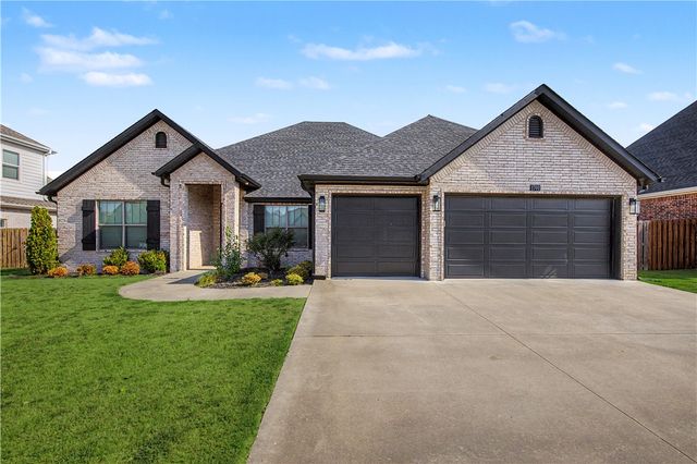 1701 Cherrie Street, Bentonville, AR 72713