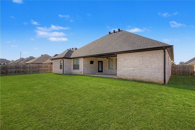 1701 Cherrie Street, Bentonville, AR 72713