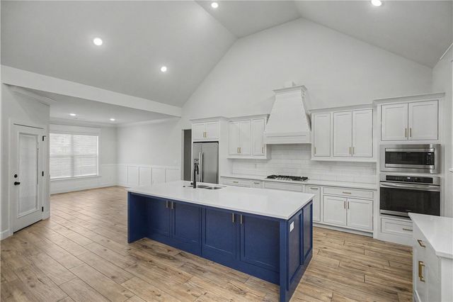 1701 Cherrie Street, Bentonville, AR 72713