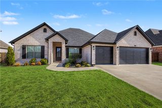 1701 Cherrie Street, Bentonville, AR 72713