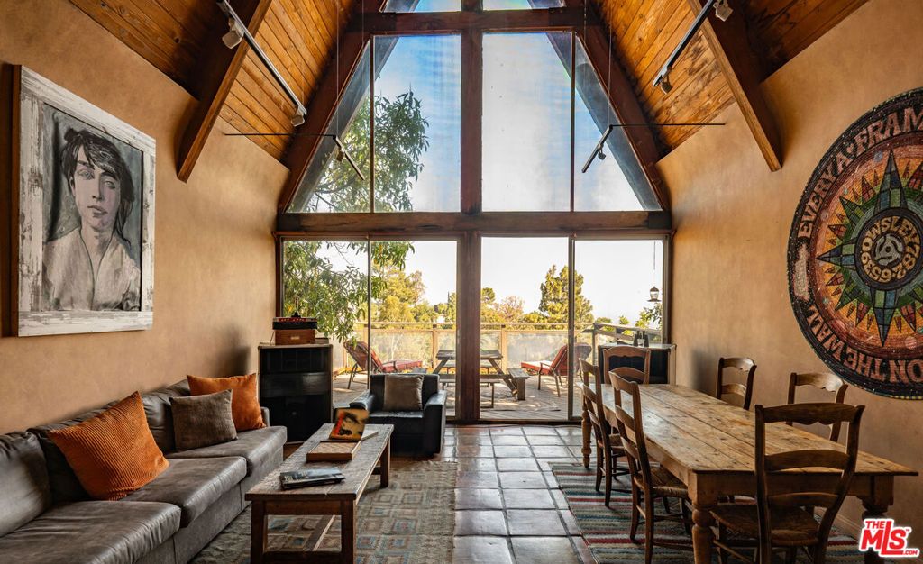 Image 3 of property listing at 6105 Mulholland Highway, Los Angeles, CA 90068