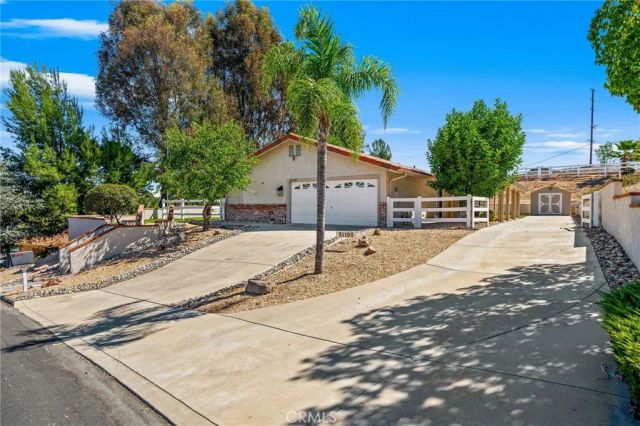 31100 Avenida Buena Suerte, Temecula, CA 92591