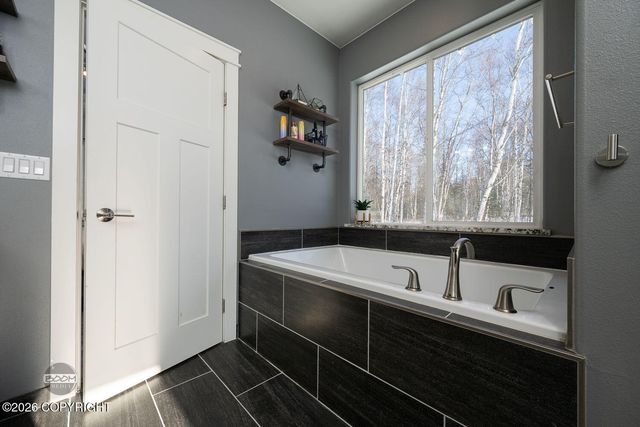 6425 E Brainard Circle, Wasilla, AK 99654