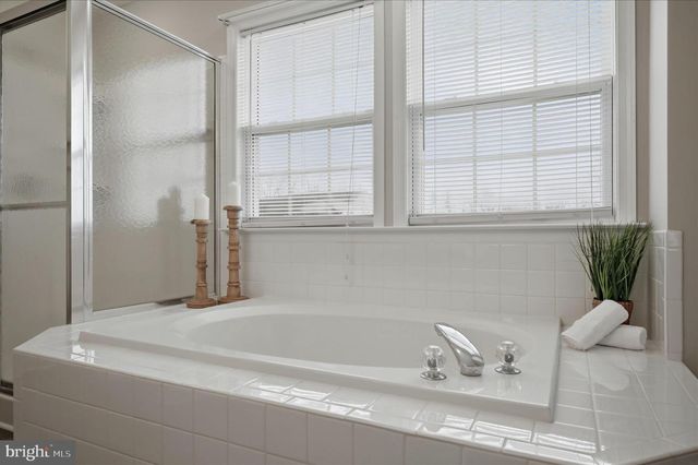 14 GENERAL PRYOR CT, Harpers Ferry, WV 25425