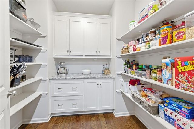 8106 Millridge Street, Lenexa, KS 66220