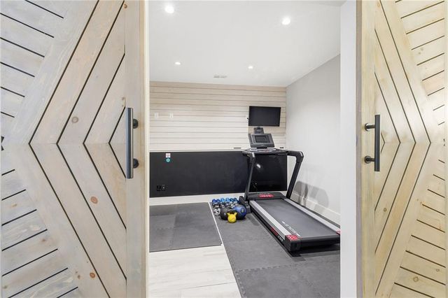 8106 Millridge Street, Lenexa, KS 66220